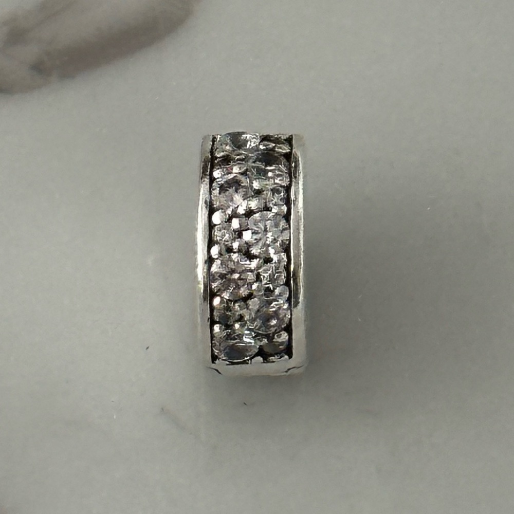 New Authentic Pandora Sterling Silver Clear Pave Silicone Clip Charm